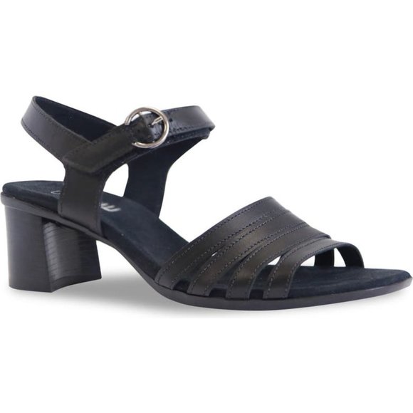 MUNRO Hallie Block Heel Sandals sz 8.5 Wide New